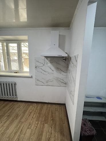 дом на день рождения: Продаю дом от трассы 50 метров Планировка и оснащение: - Комната с — 1