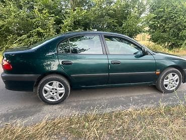 Toyota Avensis: 2001 г., 1.8 л, Механика, Газ, Седан — 7