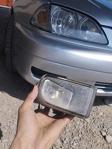 Другой вид противотуманных фар Toyota Б/у, Оригинал — 1