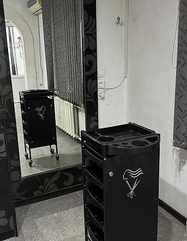 работа для парикмахера: 2 комнаты, 58 м², 106 серия, 1 этаж, Старый ремонт — 8