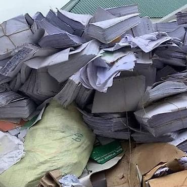 Макулатура алабыз жакшы Баада 60 кг ойдо озубуз барып алып кетебиз