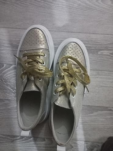 Кожанные кеды кроссовки 39-40 размера. Одевали 2 раза, не подошёл