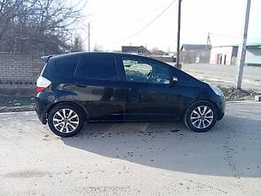 Продажа авто: Honda Fit: 2009 г., 1.3 л, Робот, Бензин, Хэтчбэк — 5