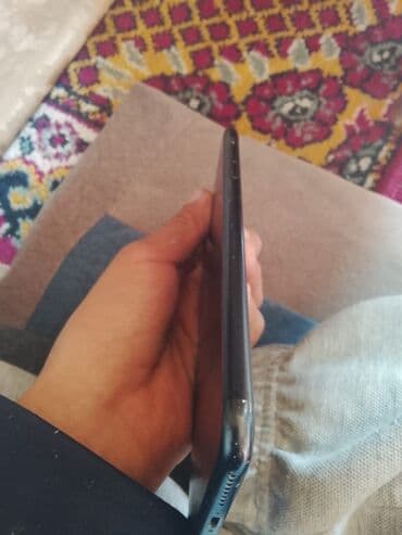 четырех ядерный ноутбук: IPhone 7 Plus, Б/у, 32 ГБ, Черный, Зарядное устройство, Чехол, 97 % — 4