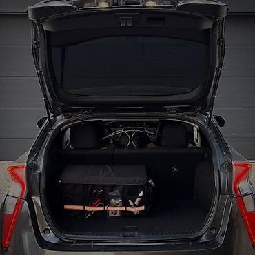 Продажа авто: Toyota Prius: 2018 г., 1.8 л, Вариатор, Гибрид, Хэтчбэк — 7
