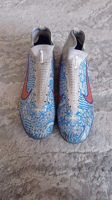 nike бутсы: Футбольные бутсы/сала/TF Nike Mercurial Zoom CR7 размер 42 Почти их не — 1