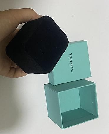 коробочка для кольца: Коробочка для украшений Tiffany & Co. - Фирменная внешняя коробка — 3