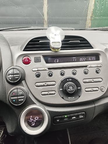 bmw 2 5: Honda Jazz: 2009 г., 1.4 л, Автомат, Бензин, Хэтчбэк — 8