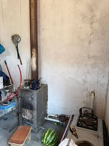 работа в бишкеке швейный цех упаковщик: Продается кирпичный дом с участком и хозяйственными постройками — 1