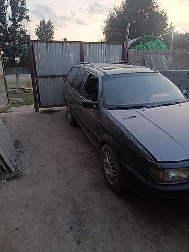Volkswagen Passat: 1991 г., Механика, Универсал — 2