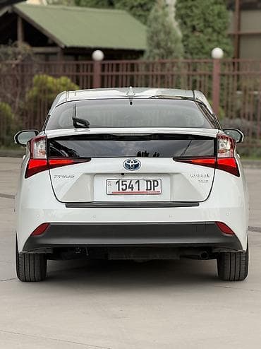 клима: Toyota Prius: 2020 г., 1.8 л, Автомат, Гибрид, Лифтбек — 7