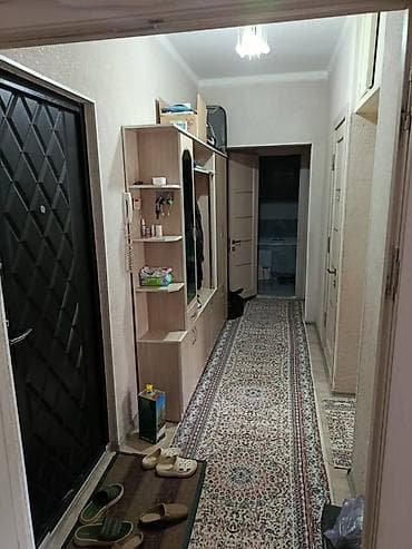 Квартиры: 2 комнаты, 56 м², 106 серия, 12 мкр 106 серия, 3 этаж, Старый ремонт — 4