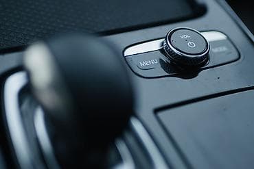 крыло приус: Электромобиль GAC Aion S (белый седан) - Кузов: аэродинамичный — 9