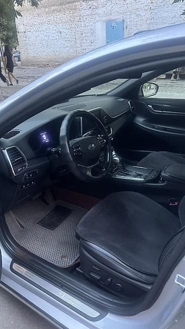 yuan pro: Hyundai Grandeur: 2018 г., 0.3 л, Автомат, Газ, Седан — 6