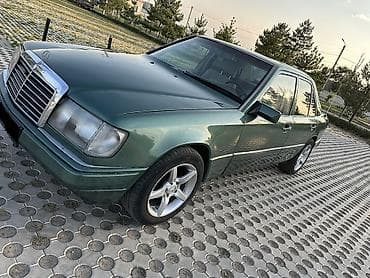Mercedes-Benz W124: 1992 г., 2 л, Механика, Газ, Седан — 1