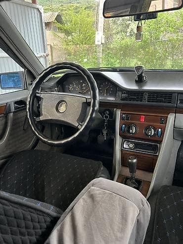 мерседес 124 с: Mercedes-Benz W124: 1991 г., 2 л, Ручные, Дизель, Седан — 6