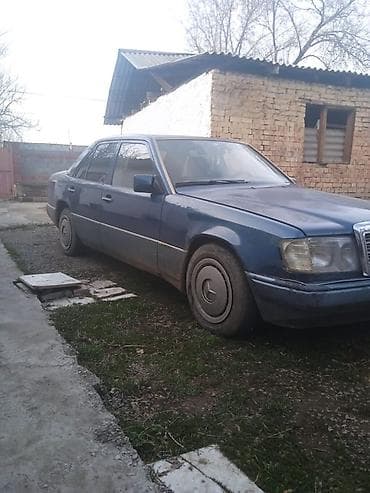 range over: Mercedes-Benz W124: 1991 г., Автомат, Седан — 4