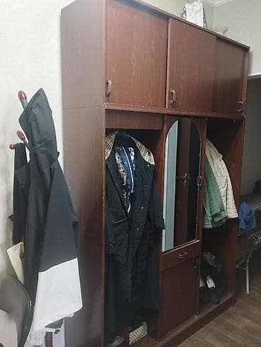 Прихожая модульная, цвет — тёмное дерево (под орех/венге)