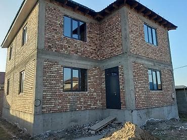 сдаю дом лебединовка: Продается двухэтажный кирпичный дом с полноценным огражденным — 5