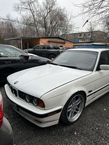 инструменты по коже: BMW 525: 1990 г., 2.8 л, Механика, Бензиновая, Седан — 4