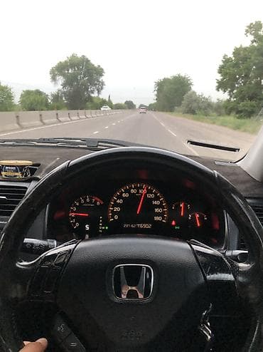авто бесплатно: Honda Accord: 2004 г., 2 л, Типтроник, Бензин, Седан — 5