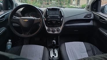 Транспорт: Chevrolet Spark: 2016 г., Автомат, Бензин, Хэтчбэк — 3