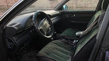 Транспорт: Audi A6: 1994 г., 2.6 л, Механика, Бензин, Седан — 5