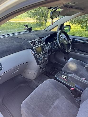 сктер: Toyota Ipsum: 2002 г., 2.4 л, Автомат, Бензин, Вэн/Минивэн — 10