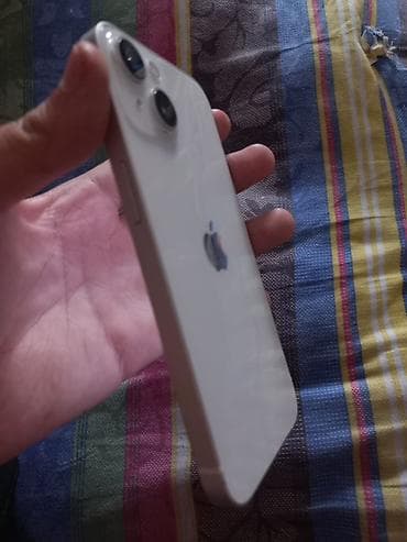i̇phone 13: IPhone 13, Б/у, 256 ГБ, Белый, Зарядное устройство, Защитное стекло, Чехол, 79 % — 2