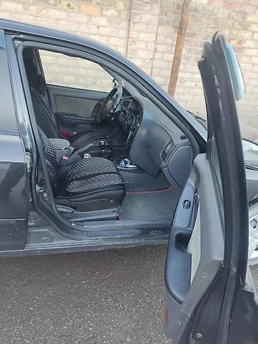 гузку: Hyundai Elantra: 2003 г., Кол менен иштөөчү, Газ, Седан — 4