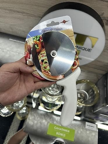 Роликовый нож для пиццы Pizza Cutter. - Круглый стальной диск для lalafo.kg да Роликовый нож для пиццы Pizza Cutter. - Круглый стальной диск для