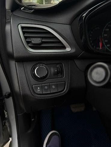 купить машину chevrolet: Chevrolet Cavalier: 2019 г., 0.1 л, Автомат, Бензин, Хэтчбэк — 7