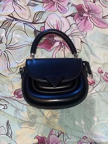 чехол на 7: Сумка женская, компактная, черная - Материал: гладкая эко‑кожа с — 2