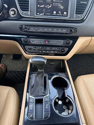 шторка киа к5: Kia Carnival: 2019 г., 2.2 л, Автомат, Дизель, Минивэн — 9
