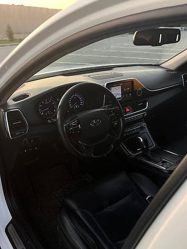 машина hyundai: Hyundai Grandeur: 2017 г., 3 л, Автомат, Газ, Седан — 5
