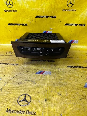 запчасти на мерседес w211 в бишкеке: Центральная консоль Mercedes-Benz Б/у, Оригинал, Япония — 1
