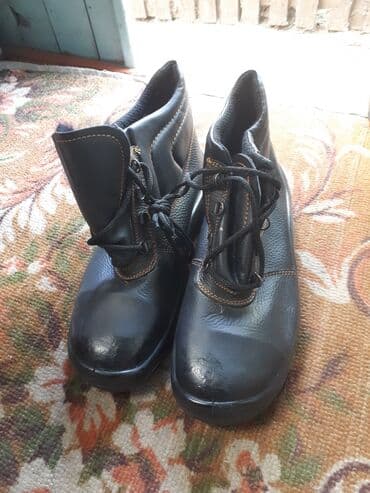 сапоги зимние женские натуральная кожа натуральный мех распродажа: Рабочая обувь зимняя новая по 1800 сом — 3