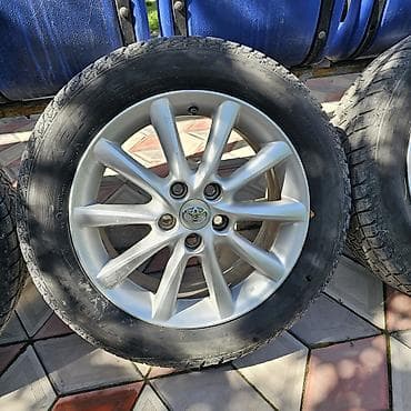 vossen diska: Литые Диски R 17 Toyota, Комплект, отверстий - 5, Б/у — 5