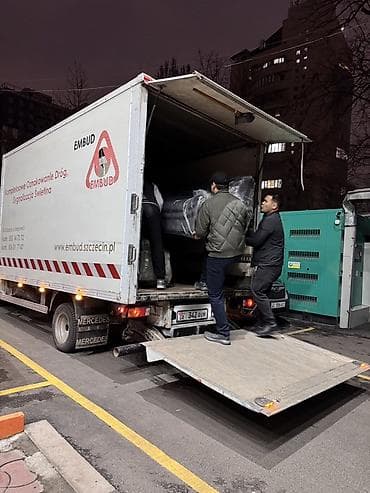 срочное вскрытие дверей: Грузовые перевозки и такелаж с гидробортом - Бортовой фургон Mercedes — 1