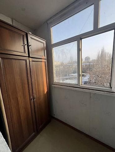 8: 1 комната, 35 м², 8 мкр Индивидуалка, 4 этаж — 4