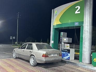 зеркела: Mercedes-Benz W124: 1991 г., Седан — 5