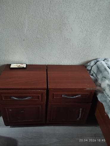 мебель гарнитура: Спальный гарнитур из ЛДСП в тёплом оттенке «орех» с декоративной — 2