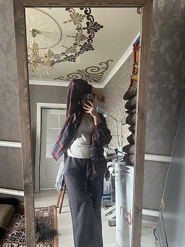 подставка для светов: Напольное зеркало в деревянной раме для магазинов одежды - Тип — 3