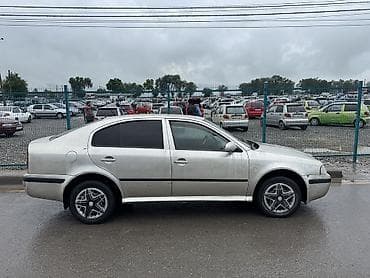 skoda октавия: Skoda Octavia: 2005 г., Механика, Бензин, Седан — 3
