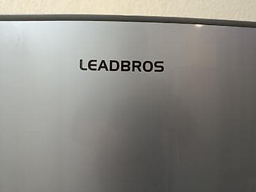 холодилник: Холодильник LEADBROS, двухкамерный, серебристый. Характеристики: - — 4