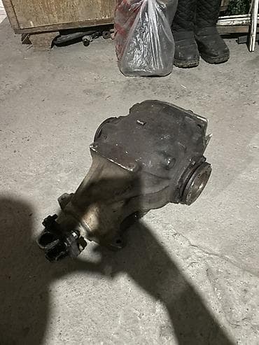 Задний редуктор BMW at lalafo.kg Задний редуктор BMW