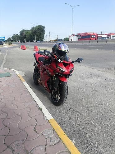 Спортбайк Kawasaki, 1000 куб. см, Бензин, Взрослый, Б/у