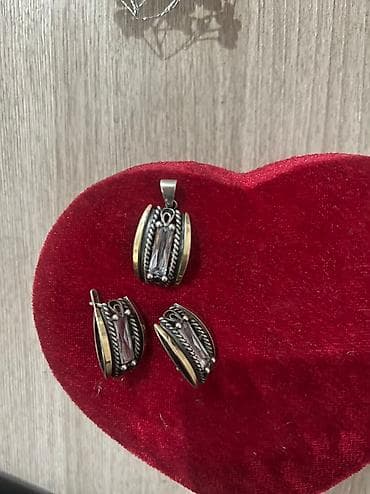 Очень красивый набор ( сережки+кулон) Серебро Итальянский дизайн 2500