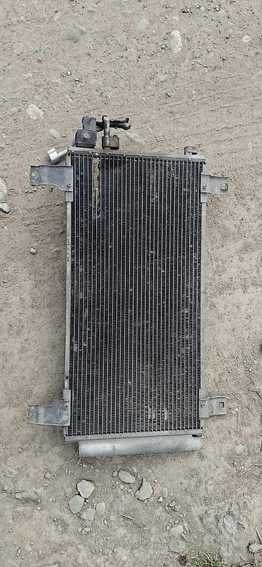 обмен на колонку: Крыло Переднее правое Mazda — 3