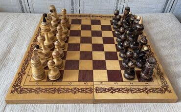 Шахматы "Манас" Производство Кыргызстан, Кыял. 90х годов. Доска at lalafo.kg Шахматы "Манас" Производство Кыргызстан, Кыял. 90х годов. Доска